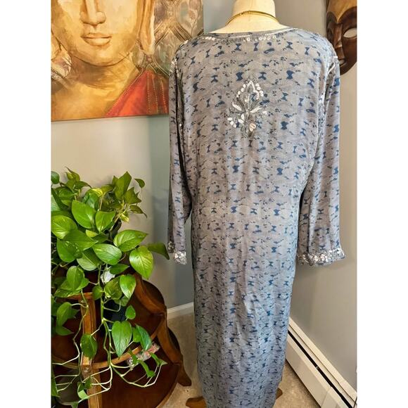Amaya Dillon Navy 100% Silk Hand Embroidered Kaftan - Picture 8 of 10